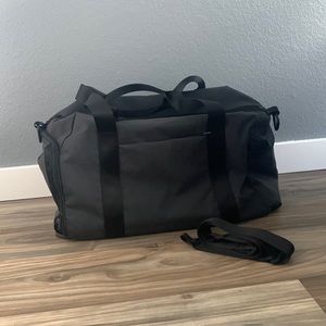 Lululemon duffel bag